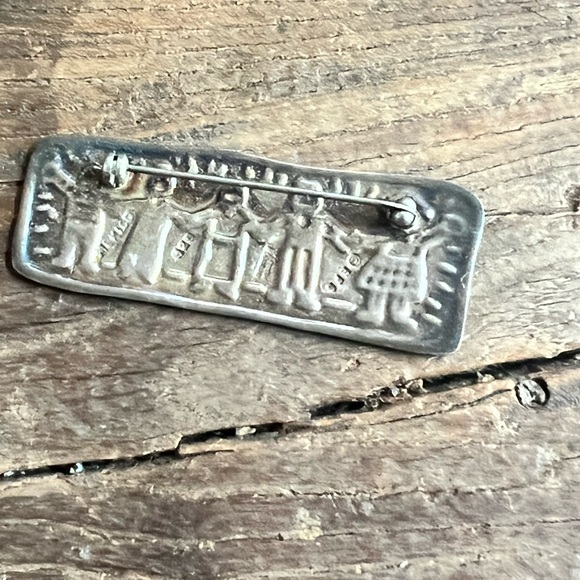 ESTATE STERLING SILVER SAVE CHILDREN MEXICO PIN BROOCH - Picture 3 of 4